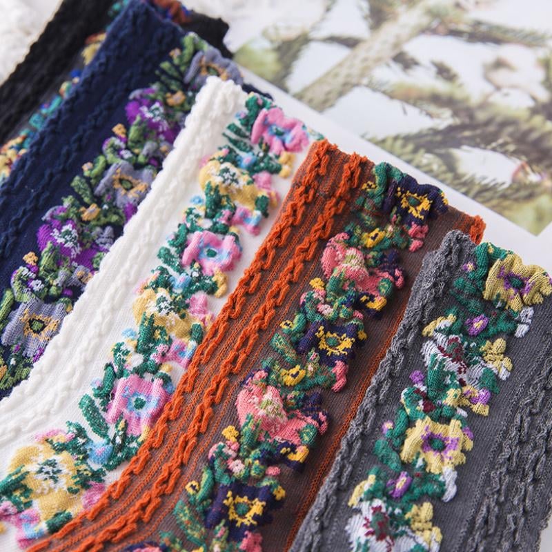 🔥🔥(5 pairs)Vintage Embroidered Floral Socks