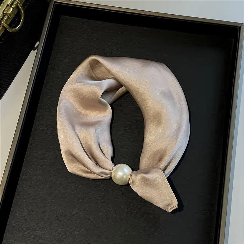 🔥Buy 1 Get 1 FREE✨Effortless Glamour: Pop-On Pearl Necklace Scarf 🧣