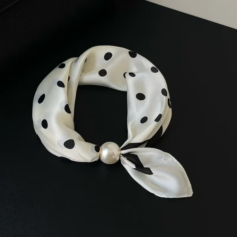 🔥Buy 1 Get 1 FREE✨Effortless Glamour: Pop-On Pearl Necklace Scarf 🧣