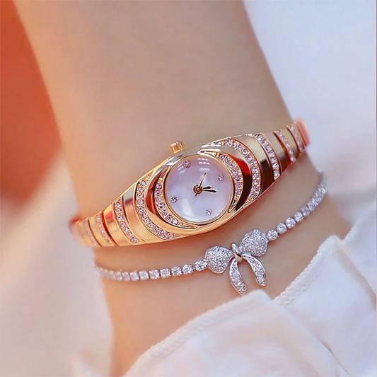 ✨⌚ Luxury Rhinestone Bracelet Watch – Elegance That Shines Every Second 💎💖